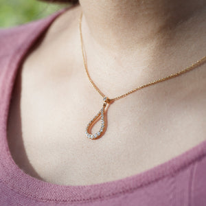 18KT YELLOW GOLD DIAMOND TEAR DROP PENDANT