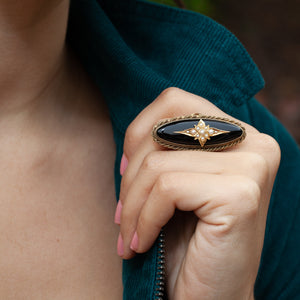 VICTORIAN ONYX, PEARL GOLD RING