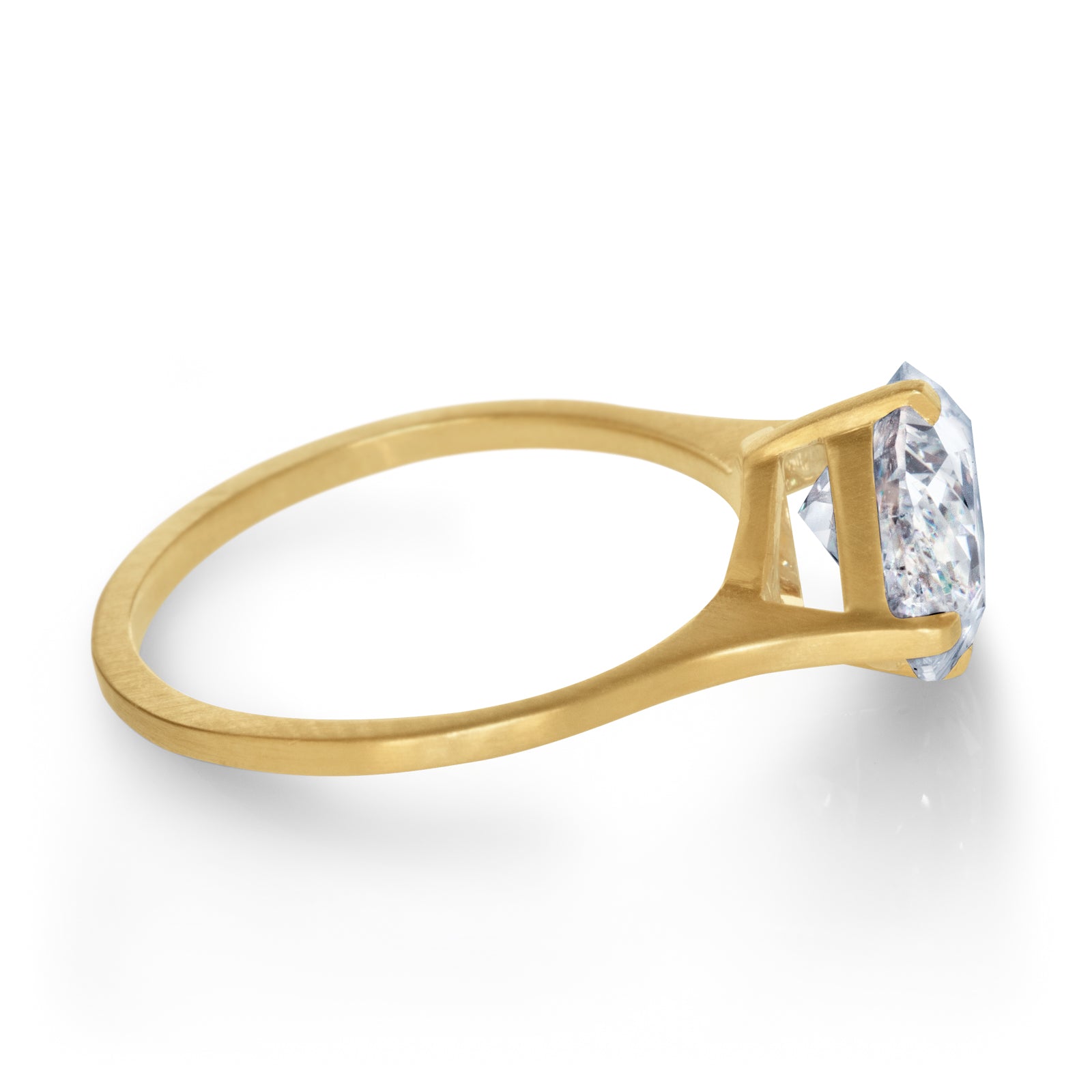 3.03CT PEAR-SHAPED DIAMOND ENGAGEMENT RING