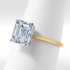 2.92CT EMERALD CUT DIAMOND ENGAGEMENT RING